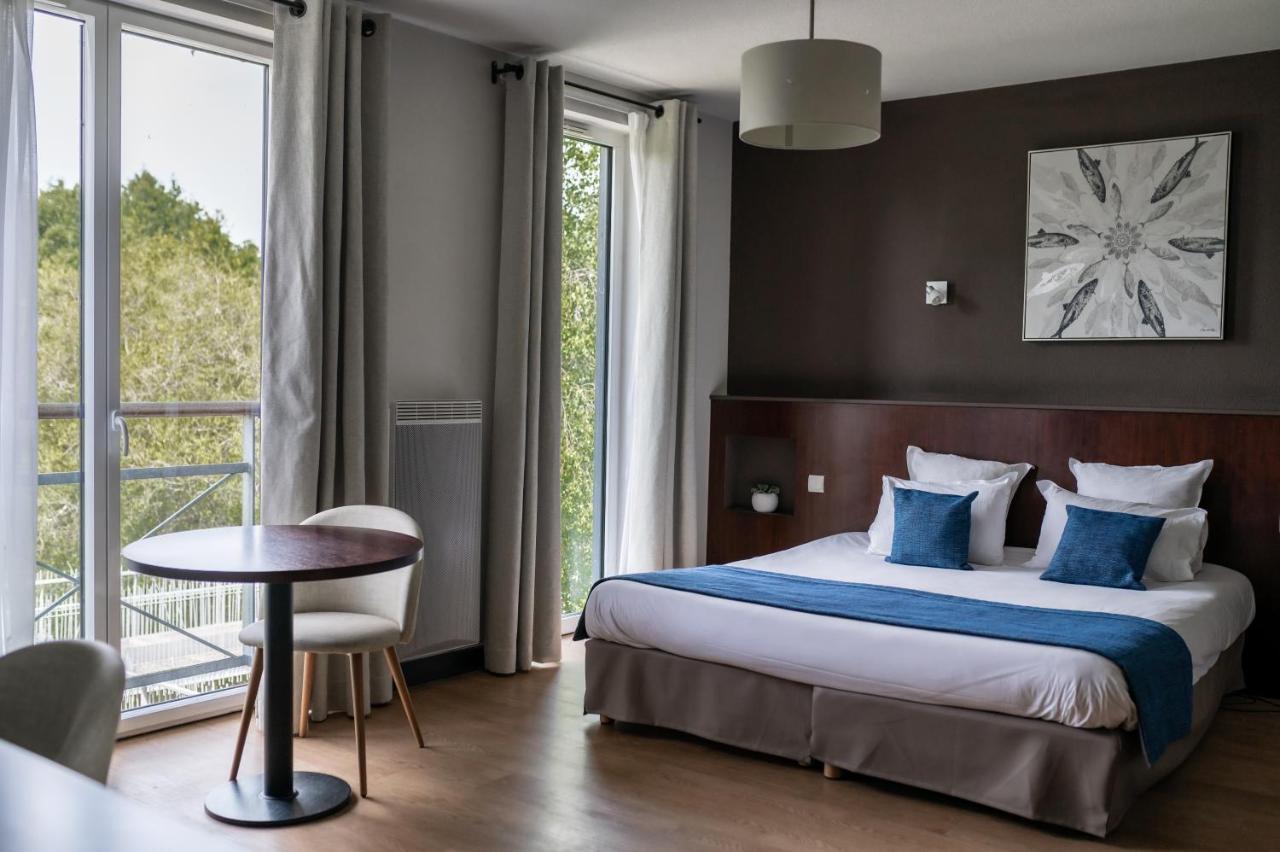 Domaine De Cice-Blossac, Resort Spa & Golf Bruz Exterior photo